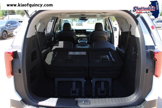New 2026 Kia Carnival MPV Van
