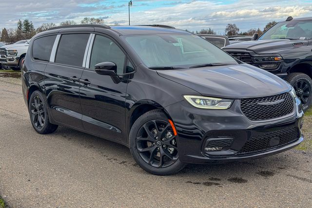 new 2026 Chrysler Pacifica car, priced at $47,180
