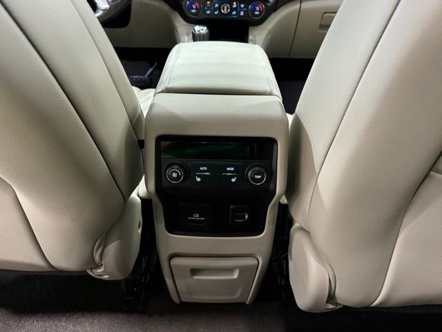 2019 GMC Acadia Denali 25