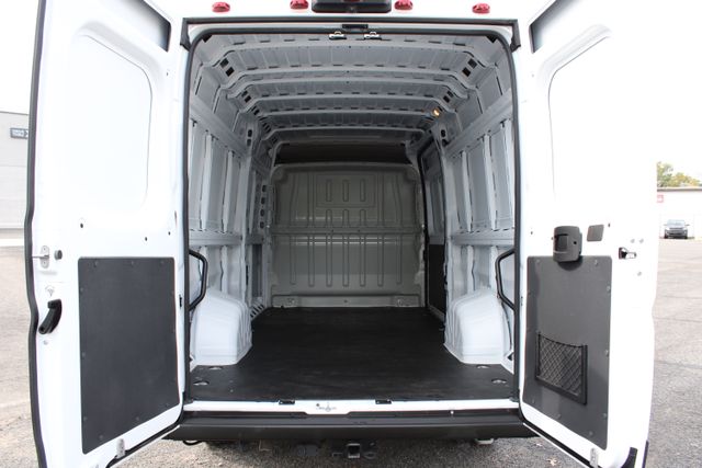 2023 Ram ProMaster 3500 High Roof 9