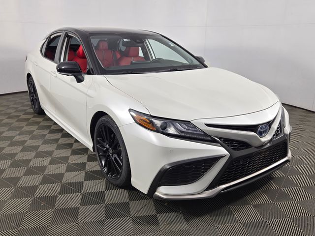 2022 Toyota Camry Hybrid XSE
