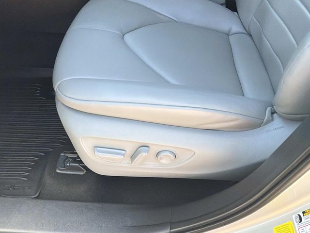 Used 2023 Toyota Highlander SUV