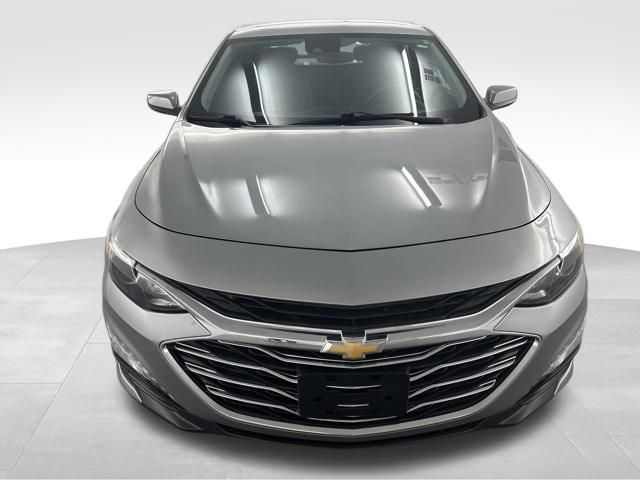 2024 Chevrolet Malibu LT — photo 2
