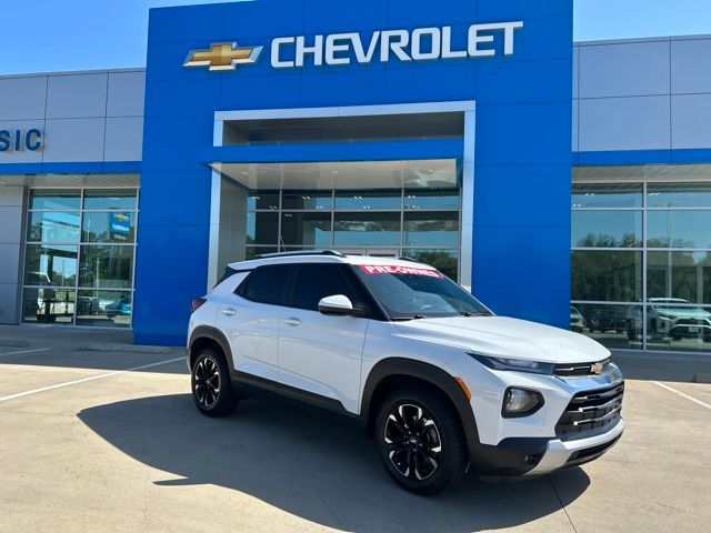 Summit White 2023 Chevrolet Trailblazer SUV / Crossover Front-Wheel Drive Continuously Variable Transmission