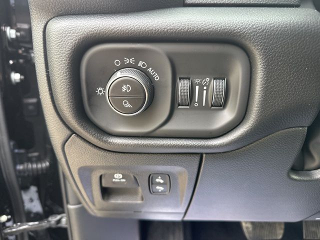 2026 Ram 1500 Big Horn/Lone Star - Diamond Black Crystal Pearlcoat exterior view 14