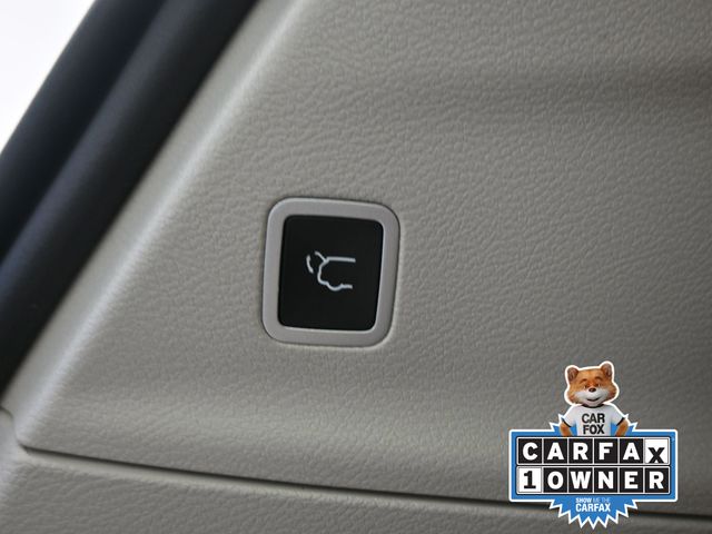 2023 Chrysler Pacifica Touring L photo