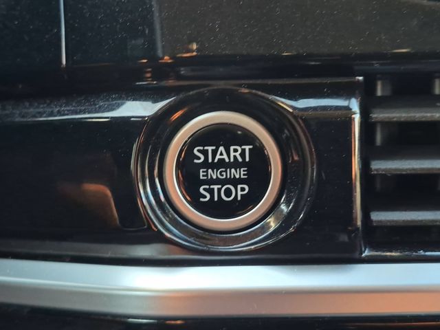 Used 2023 Blue Nissan SL image 28