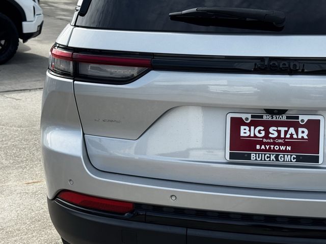 2024 Jeep Grand Cherokee Limited Silver at Texan Dodge Chrysler Jeep Ram