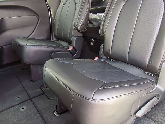 new 2026 Chrysler Pacifica car, priced at $44,905