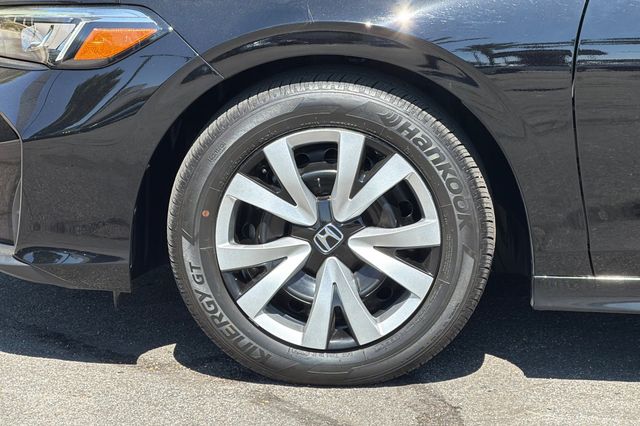 2025 Honda Civic LX - Photo 31