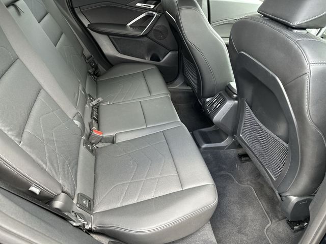 Used 2023 Black BMW xDrive28i image 30