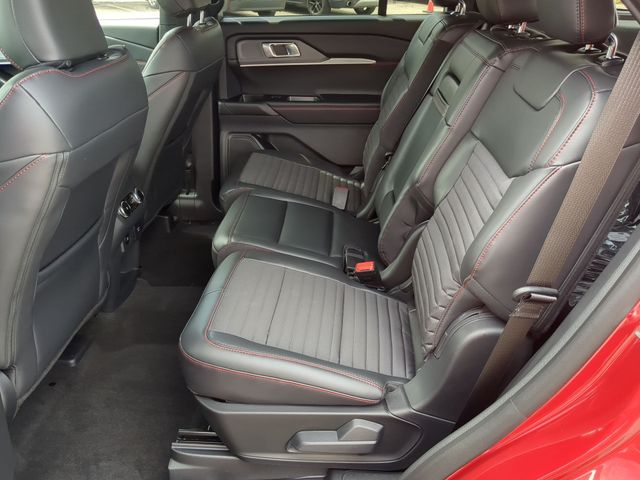 New 2026 Rapid Red Metallic Tinted Clearcoat Ford ST-Line image 36