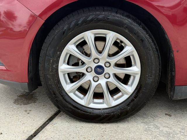 2015 Ford Fusion S - 10