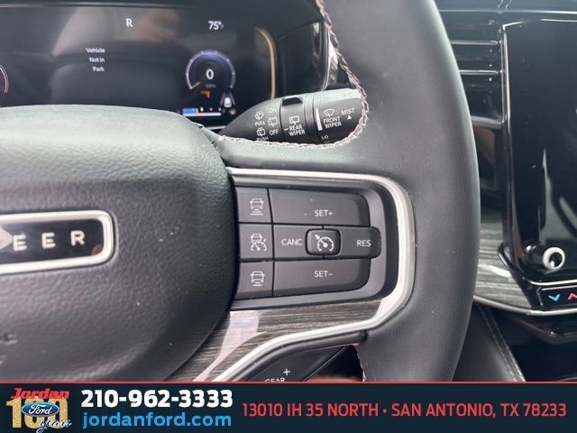 Used Car 2022 Jeep Wagoneer  Series Iii For Sale Under $50,000 In San Antonio, Texas