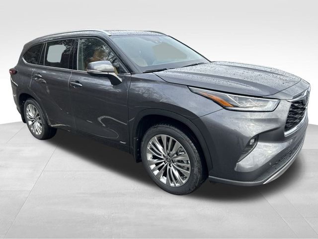 new 2025 Toyota Highlander Hybrid car, priced at $57,546