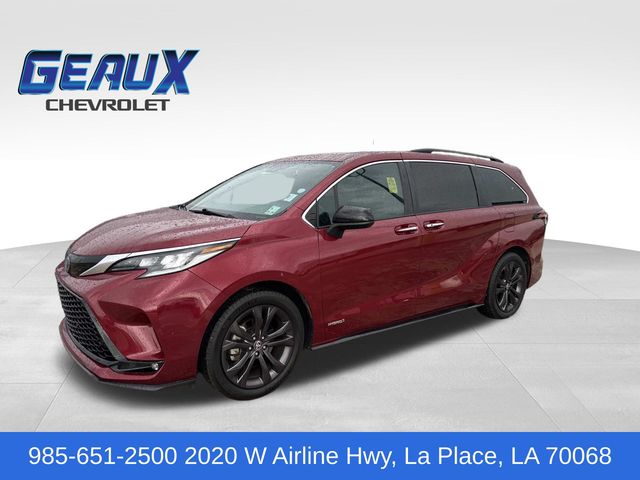 Red (Ruby Flare Pearl) 2021 Toyota Sienna XSE 7-Passenger FWD Minivan Front-Wheel Drive Continuously Variable Transmission