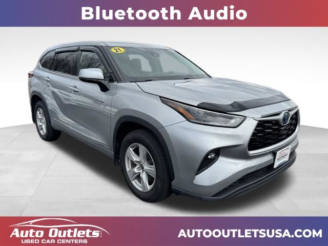 Celestial Silver Metallic 2021 Toyota Highlander Hybrid LE AWD SUV / Crossover All-Wheel Drive Continuously Variable Transmission