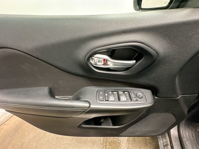2016 Jeep Cherokee Latitude Gray at Subaru and VW of Moon Township
