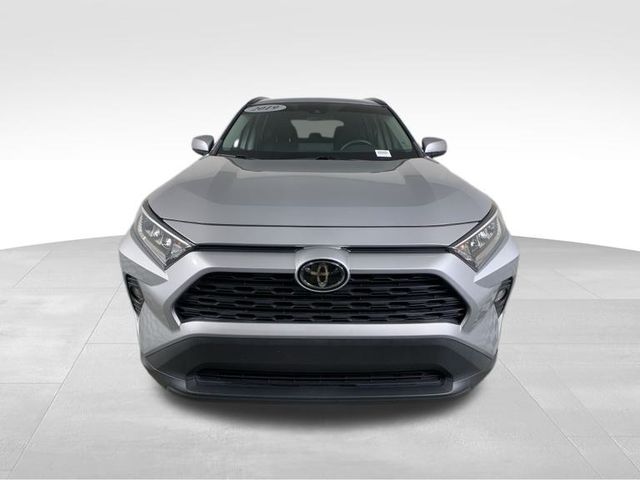 2019 Toyota RAV4 XLE Premium 9