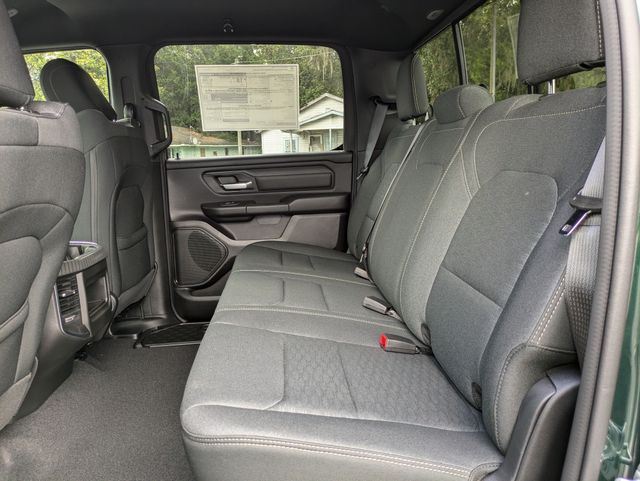 2026 Ram 1500 Express Crew Cab 4x4 5'7" Box