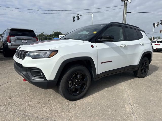 2024 Jeep Compass Trailhawk White/off-white at Ross Downing Buick GMC