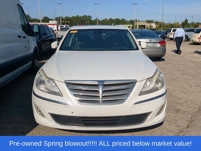Used 2013 White Hyundai 3.8 image 6