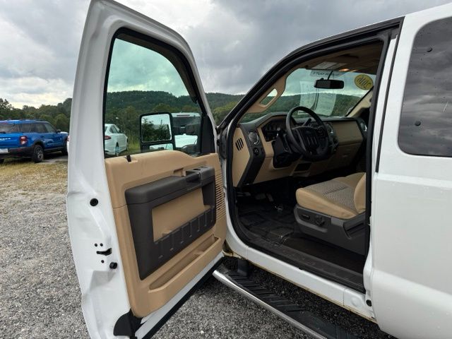 Used 2016 White Ford XLT image 11