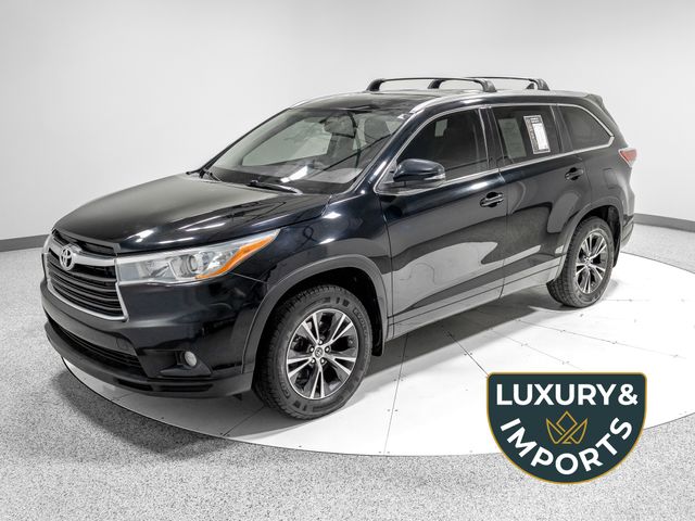 Midnight Black Metallic 2016 Toyota Highlander XLE SUV / Crossover Front-Wheel Drive 6-Speed Automatic Overdrive