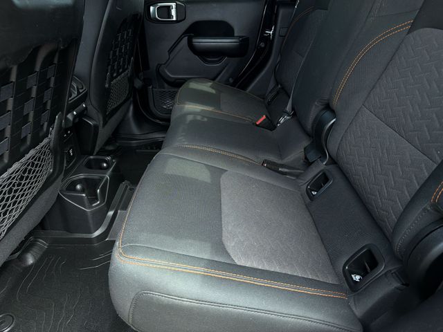 Used 2020 Black Jeep Mojave image 19