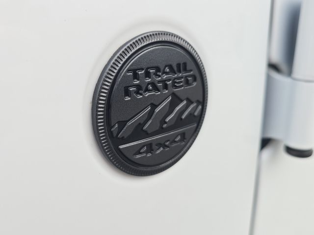 2023 Jeep Gladiator Sport S:46141A