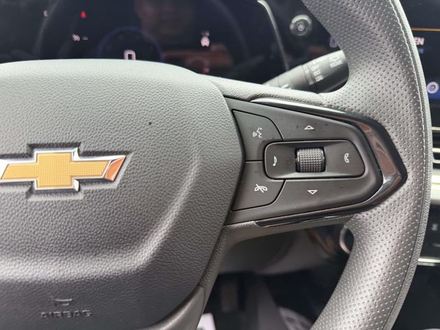 Used 2025 Chevrolet Trax SUV