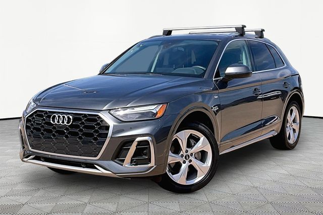 Daytona Gray Pearl Effect 2023 Audi Q5 quattro Premium Plus S Line 45 TFSI SUV / Crossover All-Wheel Drive 7-Speed Automatic