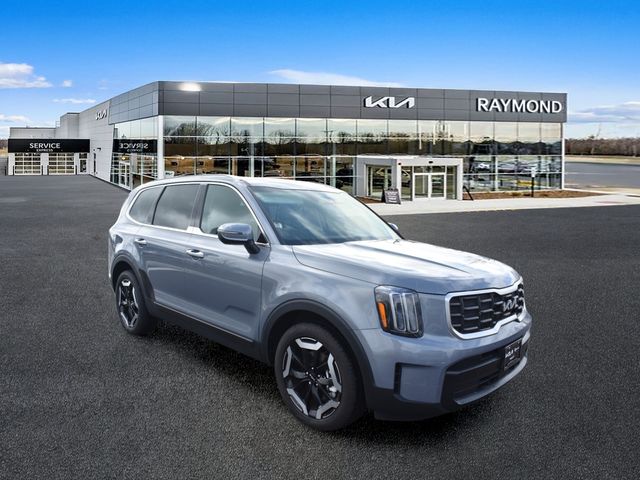 Silver 2025 Kia Telluride S AWD SUV / Crossover All-Wheel Drive 8-Speed Automatic