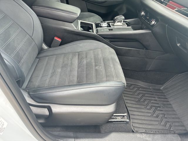 2024 Mitsubishi Outlander SE  at Royal Nissan