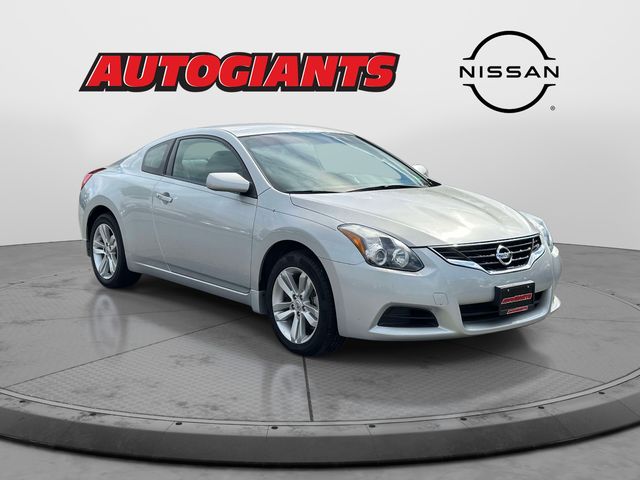 Brilliant Silver Metallic 2013 Nissan Altima Coupe Coupe Front-Wheel Drive Continuously Variable Transmission