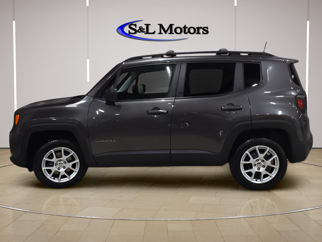 View vehicle photo 3