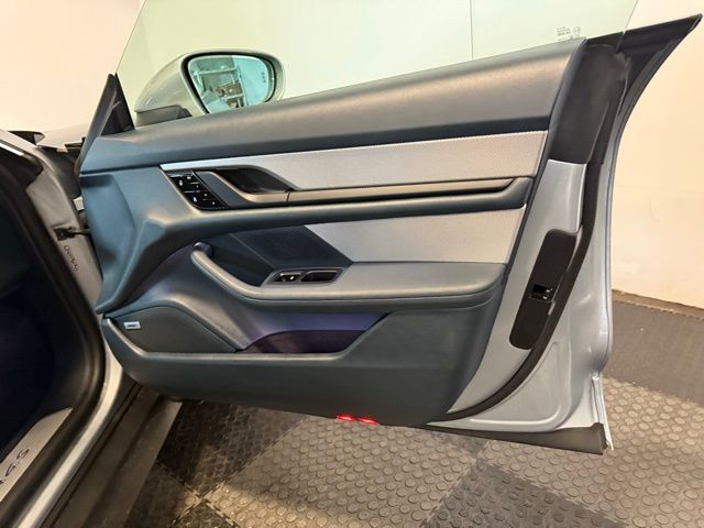 2021 Porsche Taycan 4S photo