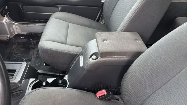 Used 2006 Silver Jeep Unlimited image 20