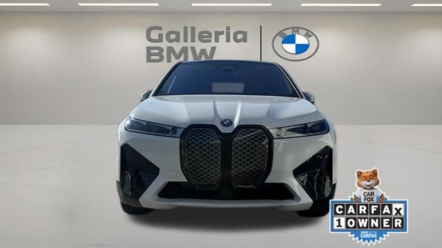 Used 2022 BMW iX Base with VIN WB523CF0XNCK45138 for sale in D'Iberville, MS