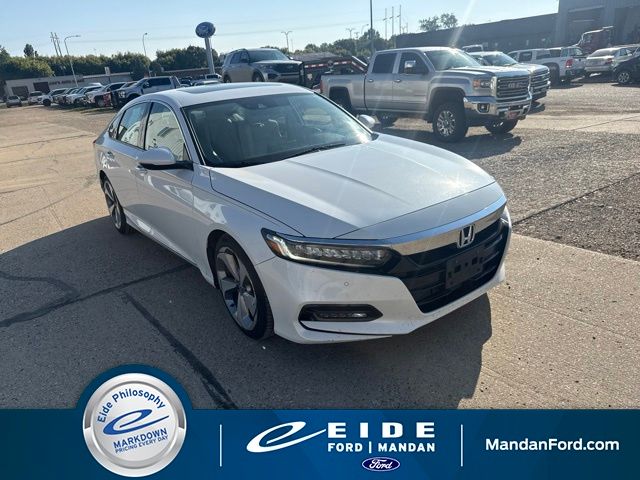 2018 White Honda Accord Touring FWD Sedan