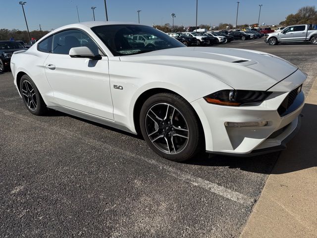 2022 Ford Mustang GT Premium 3