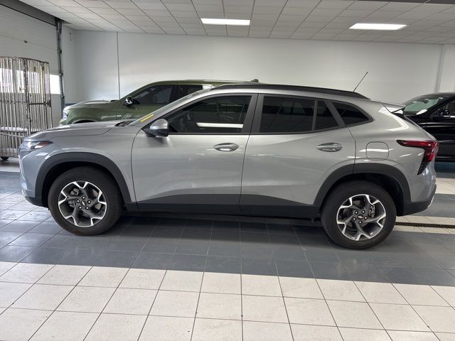 2024 Chevrolet Trax LT photo