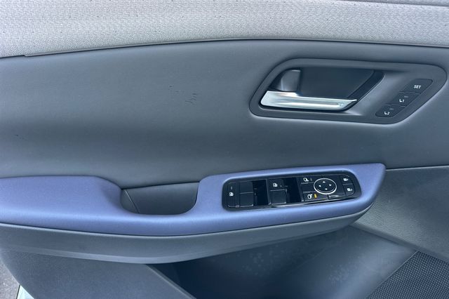2026 Nissan LEAF Platinum+ - Photo 8