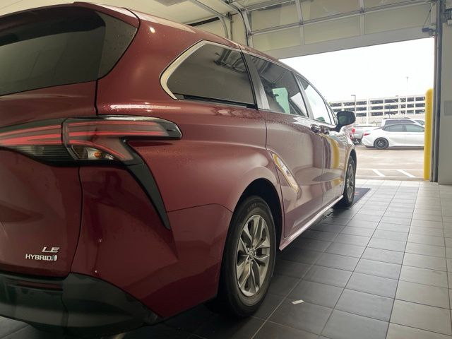 2021 Toyota Sienna LE Red at Community Toyota