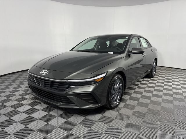 New 2025 Hyundai Elantra Hybrid For Sale in Indianapolis, IN