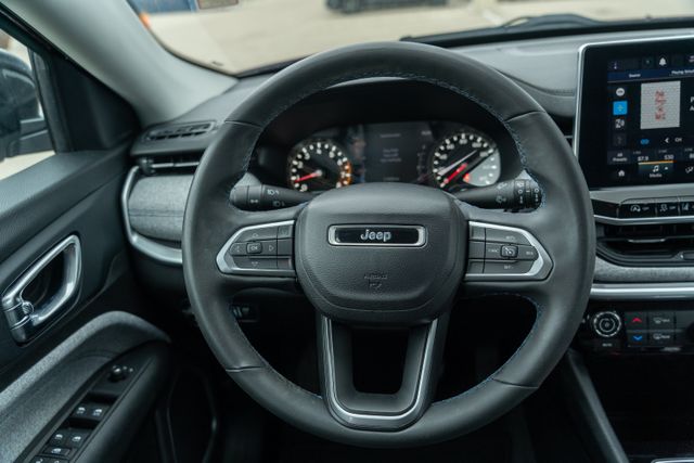 2022 Jeep Compass Latitude 12