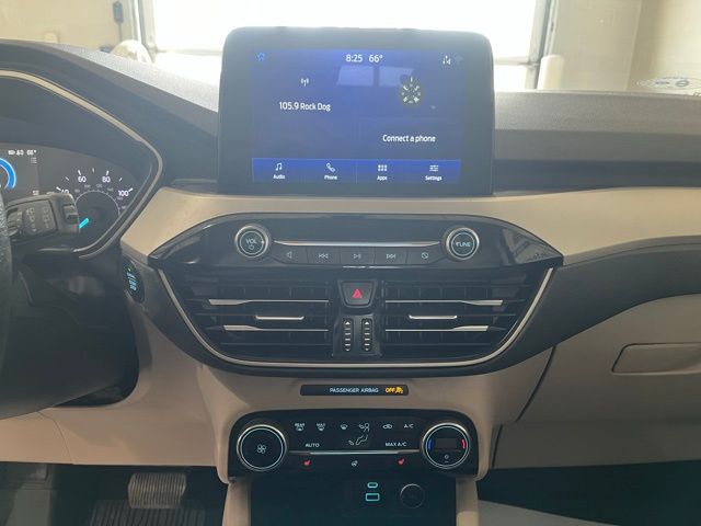 2021 Ford Escape SE photo