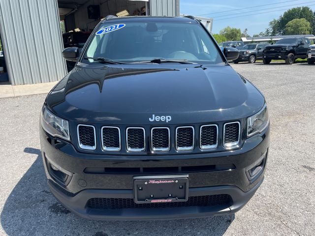 2021 Jeep Compass Latitude - Diamond Black exterior view 2