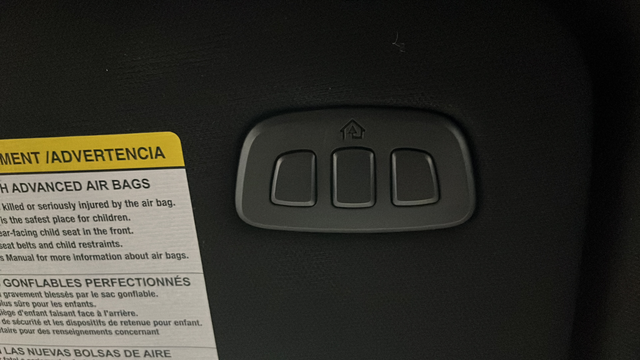 Used 2025 Carbonized Gray Metallic Ford Platinum image 39