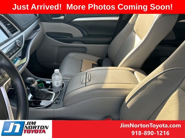 2018 Toyota Highlander XLE 12